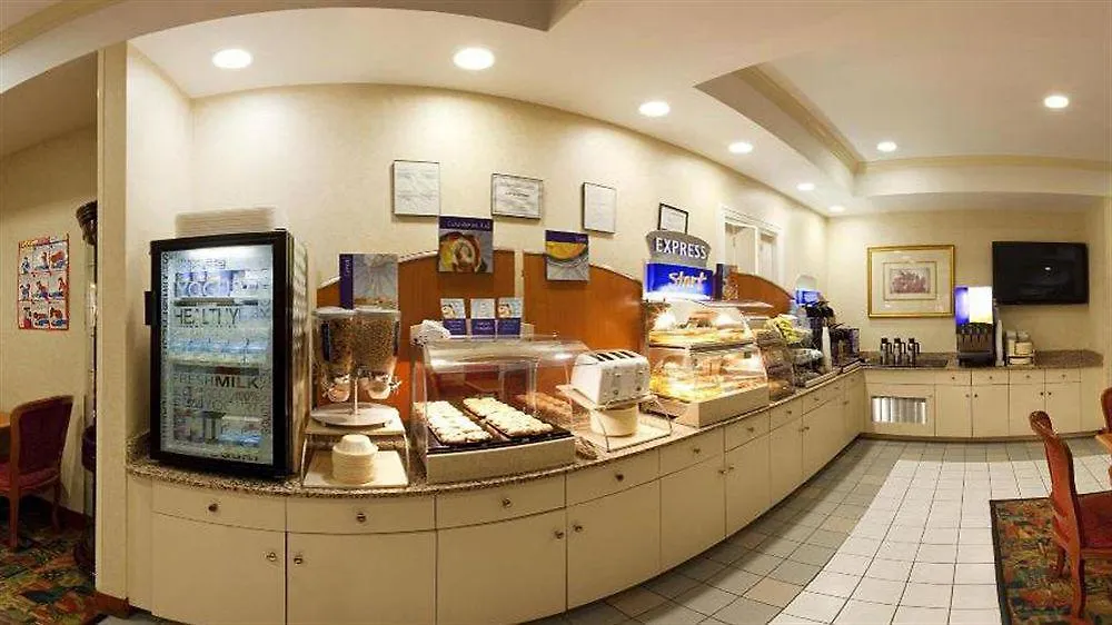 Holiday Inn Express Hotel & Suites Meadowlands Area By Ihg Carlstadt