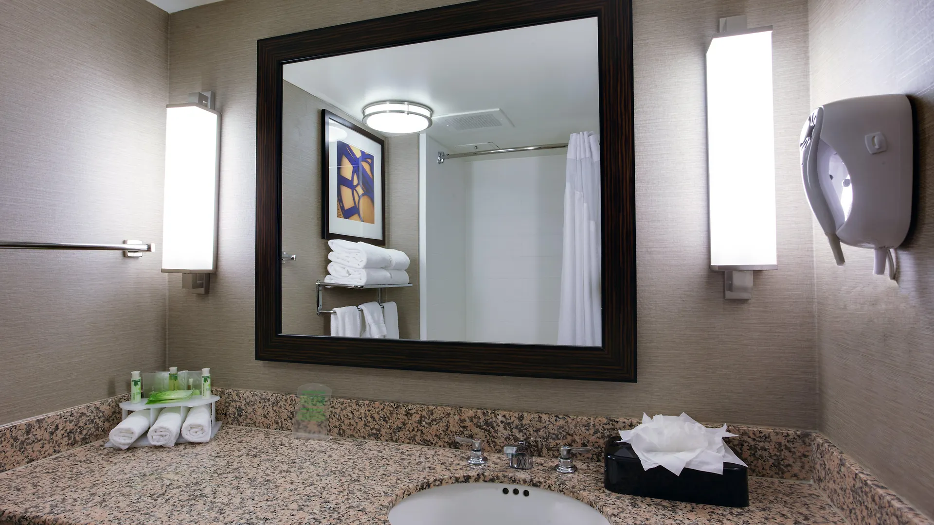 Holiday Inn Express Hotel & Suites Meadowlands Area By Ihg Carlstadt