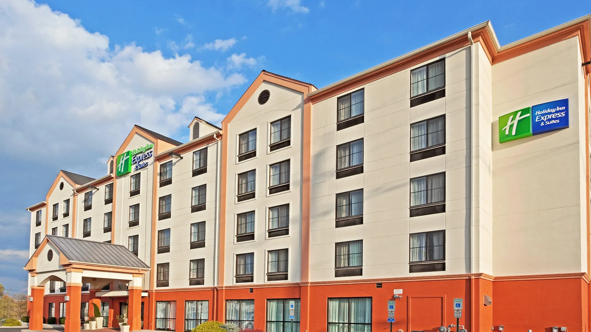 Holiday Inn Express Hotel & Suites Meadowlands Area By Ihg Carlstadt