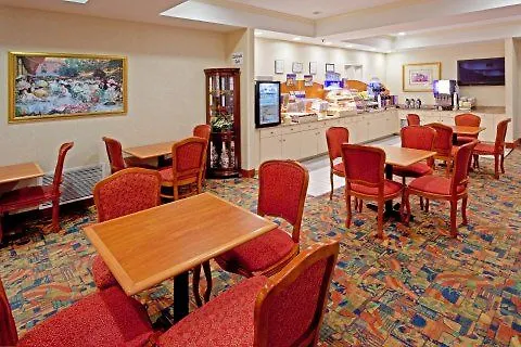 Holiday Inn Express Hotel & Suites Meadowlands Area By Ihg Carlstadt