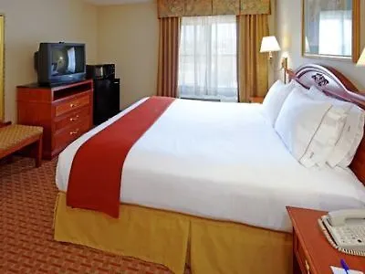 Holiday Inn Express Hotel & Suites Meadowlands Area By Ihg Carlstadt